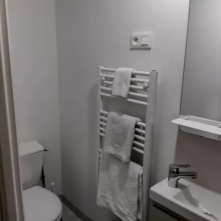 Le Reposant - Parking Box -24 H - Classic-gp-oasis - Antares - Parc Des Expositions * Ле-Ман